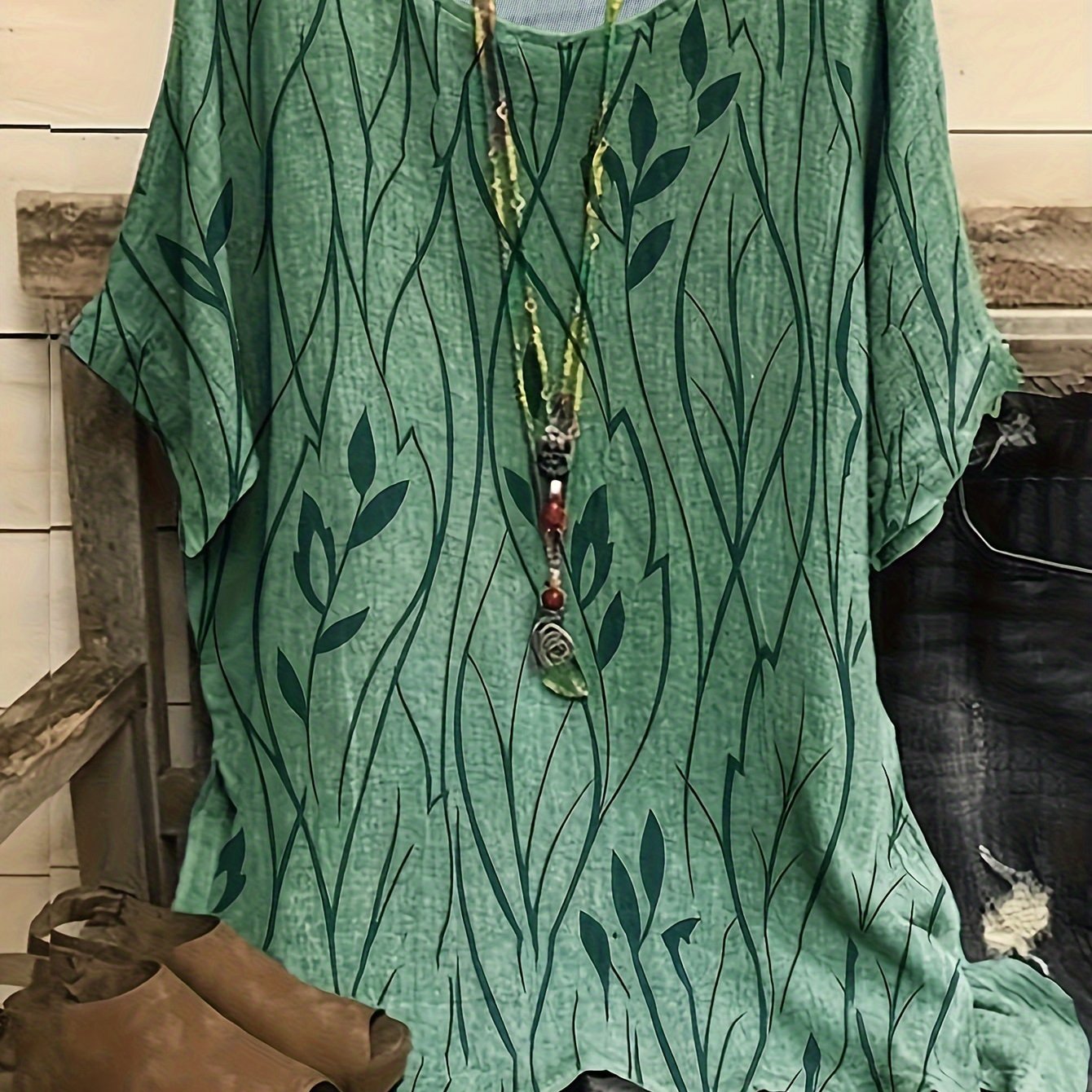 Plus Size Elegant T-shirt, Women's Plus Casual Floral Print Round Neck Half Sleeve Tee