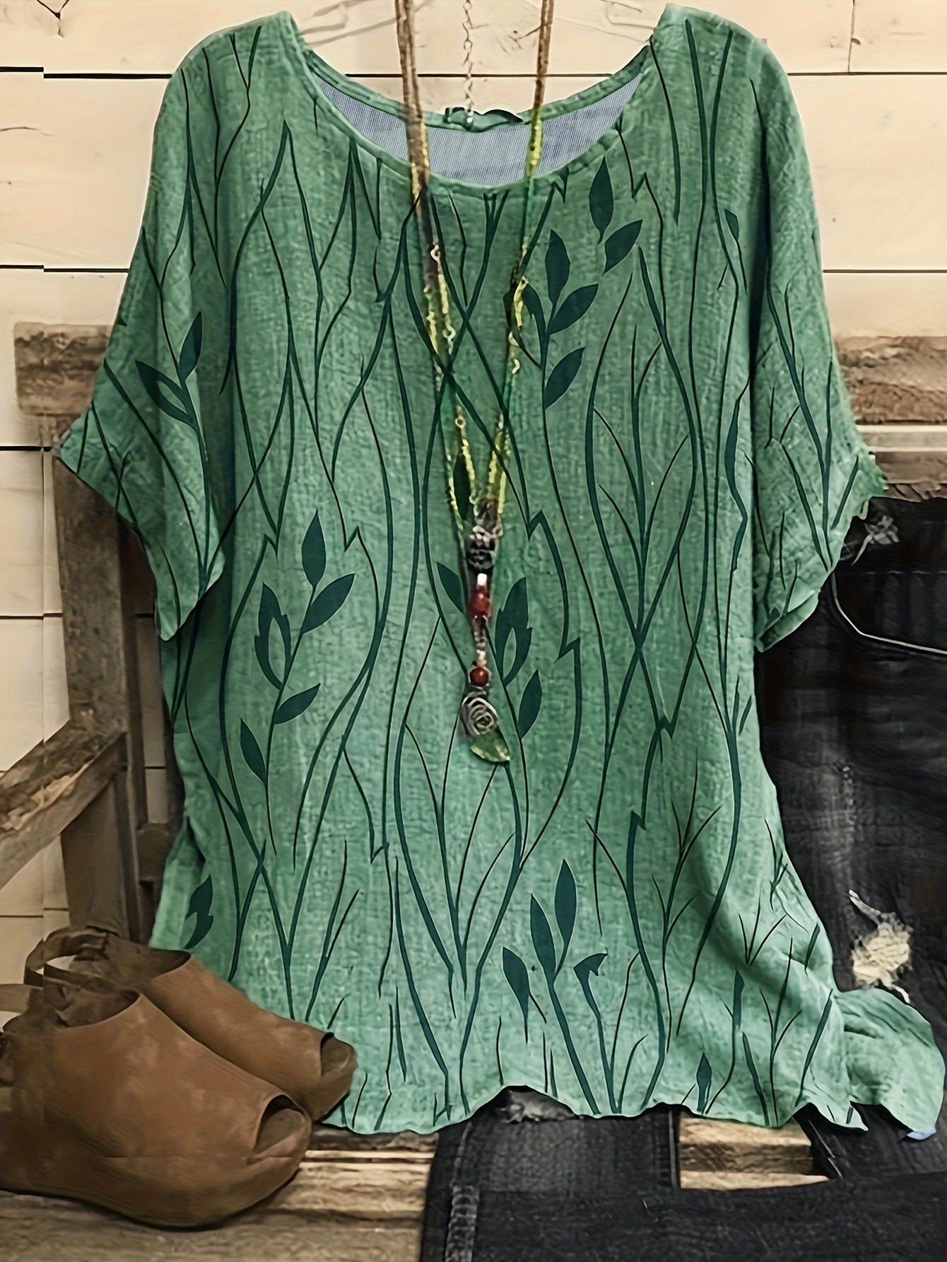 Plus Size Elegant T-shirt, Women's Plus Casual Floral Print Round Neck Half Sleeve Tee